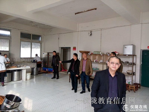 立山督导组到龙岗希望小学检查开学工作