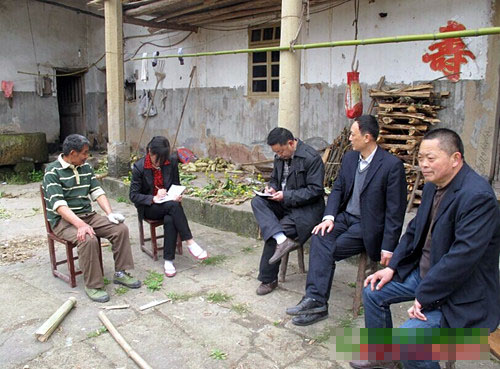 马鞍中学：开展贫困户摸底核实工作