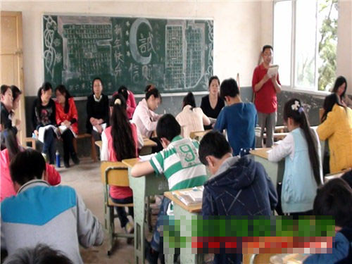 大寅中学开展名师示范课活动