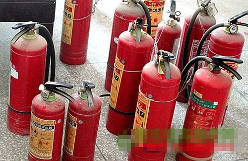 过期失效灭火器隐患大