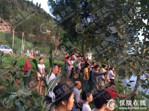 快讯：仪陇铜鼓乡一水塘今晚发生一起溺水事故 一人死亡