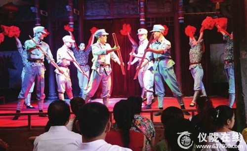 仪陇朱德故里景区：仪陇红色歌舞吸引游客