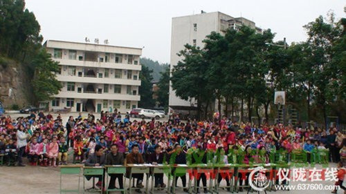 思德小学：歌声嘹亮亮红土