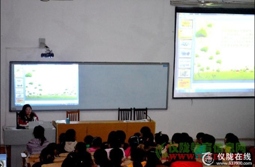 仪陇职中开展女生心理、生理健康知识讲座