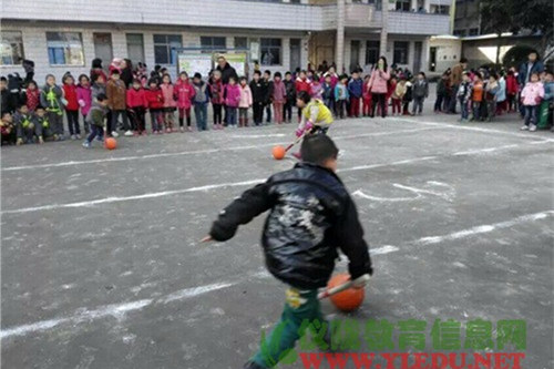 永乐小学校园文化活动——赶“猪”跑