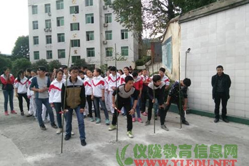 三河中学隆重举行第18届冬季运动会开幕式