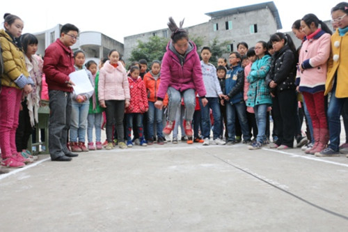 回春中学举行2015年冬季运动会