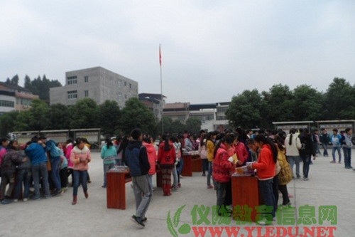 铜鼓中学开展学生作业和教师常规手册展评