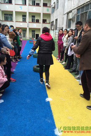 城南幼儿园举行教师趣味运动会