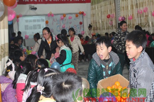 情暖隆冬   心系留守儿童