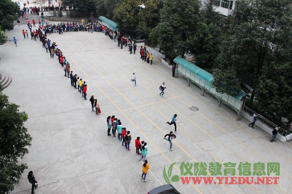 南图实验学校举行2015年冬季运动会