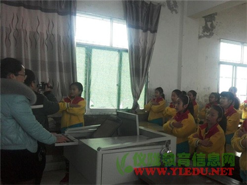 永乐小学开展“国学经典”诗文朗诵比赛