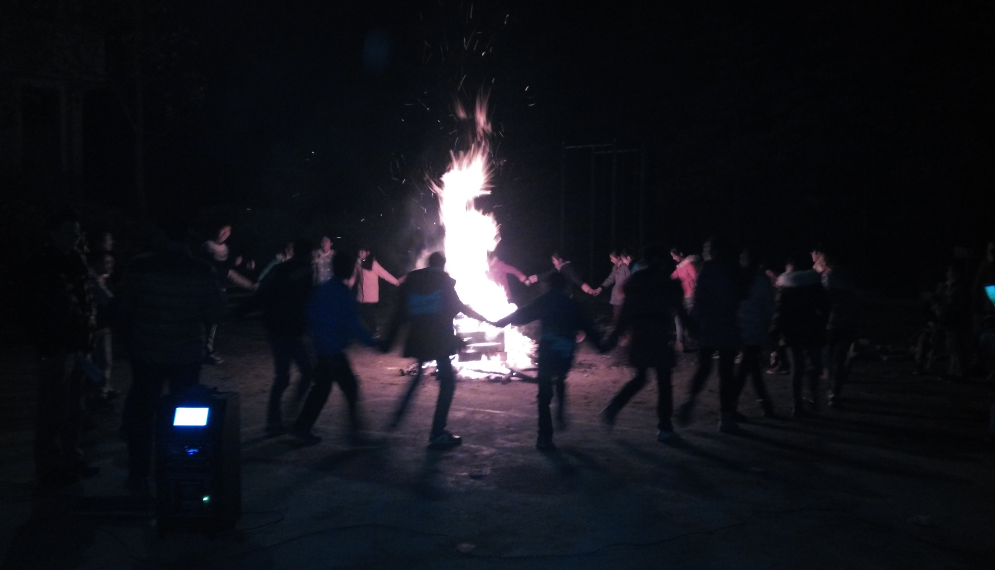 周河小学：载歌载舞迎新年