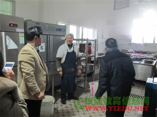 来仪乡政府检查学校安全