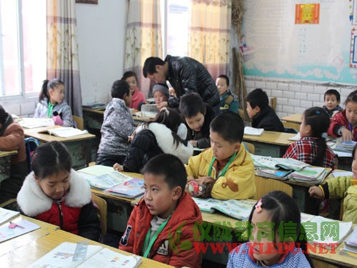 回春小学举行2015年秋季非统考科目考核