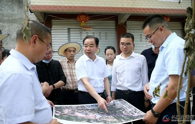 赵云强调研汉巴南铁路站前广场及基础配套设施建设征地拆迁工作